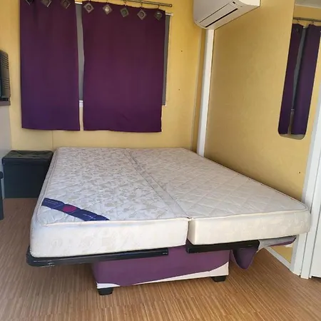 Mobil Climatise 6 Personnes Avec Piscine אתר קמפינג *